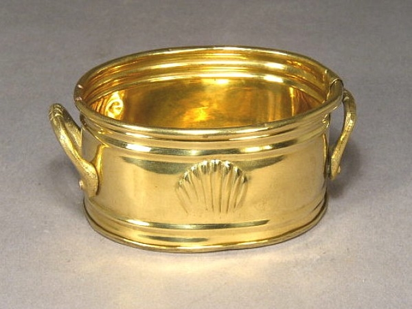 Picture of Planter Brass Mini Oval Embossed Shell Handles Set/12 | 3"W x 4"L x 2"H |  Item No. 00813S