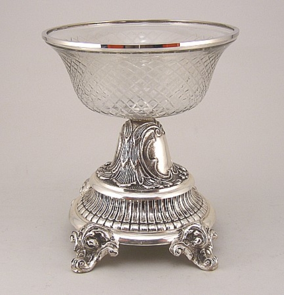 Picture of 10.5"Wx12.5"H  Bowl Glass Mesh Cut Silver Embossed Cone Stand + Decorative Ring  Item No.K79395