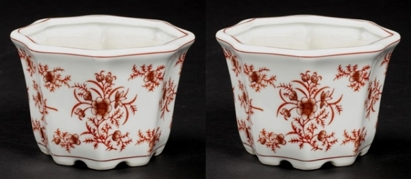 Picture of Red Floral Print on White Ceramic Planter Octagonal Set/2  | 6"Wx4"H |  Item No. 71409