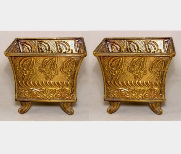 Picture of Antique Gold Planter Embossed Pattern Footed  Set/2  | 6.5" x 6.5" x 5"H |  Item No. 32436