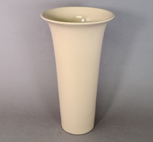 Picture of Beige Ceramic Vase Glossy Finish Tapered  | 10"Dx18"H |  Item No. K00213