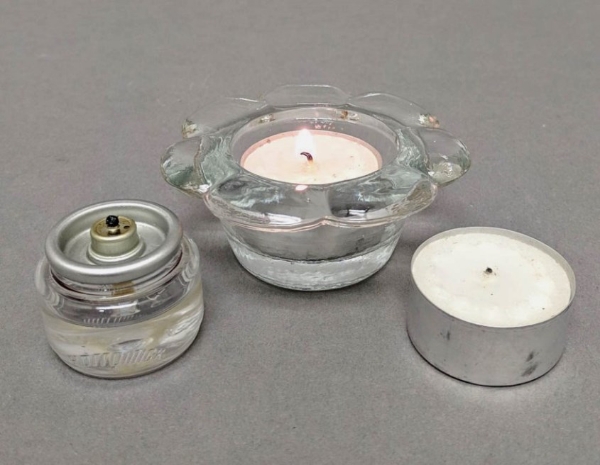 Picture of  Set/10 Votive Candle Holder Clear Glass Lily Shape   | 4.25"Dx2.5"H |   Item No. 40201