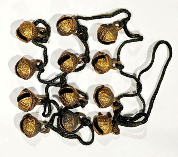 Picture of Bells Brass Tied 12 on a DARK GREEN String  Set/6 | 36" to 38" Long |  Item No. 5027-9D