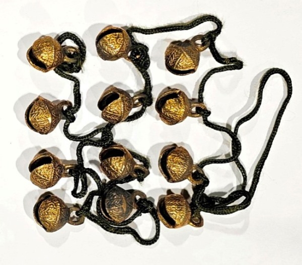 Picture of Bells Brass Tied 12 on a DARK GREEN String  Set/6 Strings | 36" to 38" Long |  Item No. 5027-9D