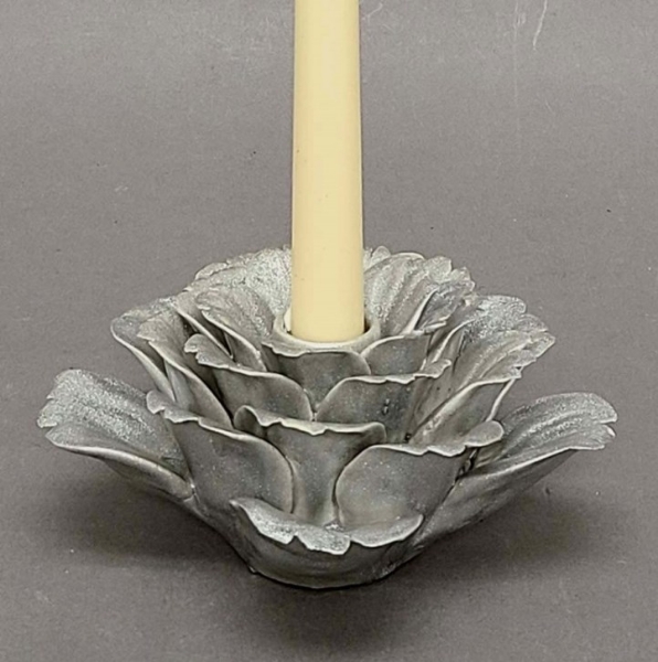 Picture of Set/4 Silver Ceramic Candle Holders Shaped Like Peony Flower with 25-Petals  | 5.75"Dx3"H |  Item No. 71031