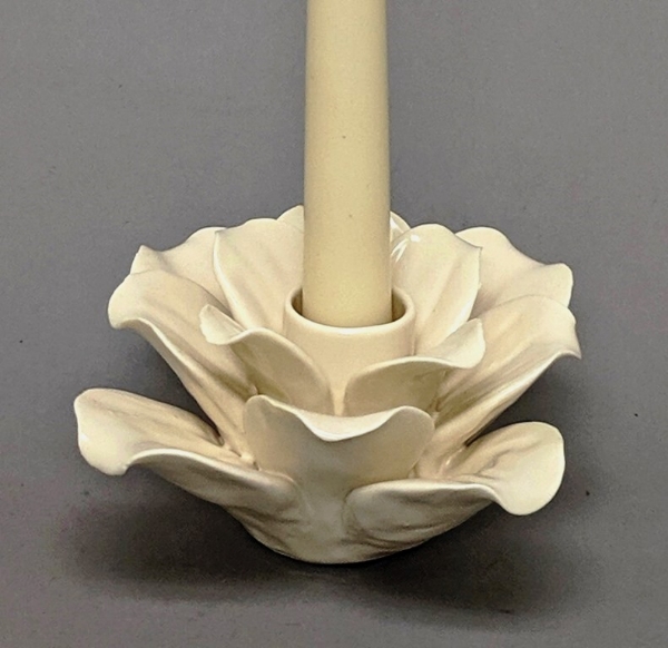 Picture of Set/4 Ivory Ceramic Candle Holder Square shaped Flower with 12-Petals  | 4"Sq x 2.5"H |  Item No. 71022